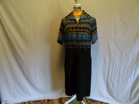 Kleid Jora Modell Grösse 46                          (K04)