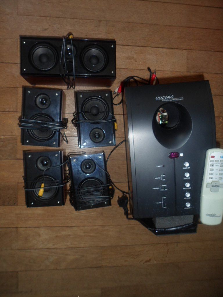 Home cinéma: Soundsystem mit Subwoofer Auvisio 5.1 – D'occasion à Zürich par Tocayo