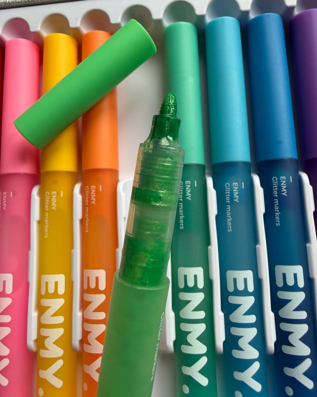 Colori: ENMY 12 Glitter Glitzer Marker – Usato da Schliern b. Köniz venduto da equilibrium1123 1