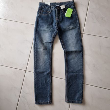 NEUE tolle Slim Jeans in der Gr. 158