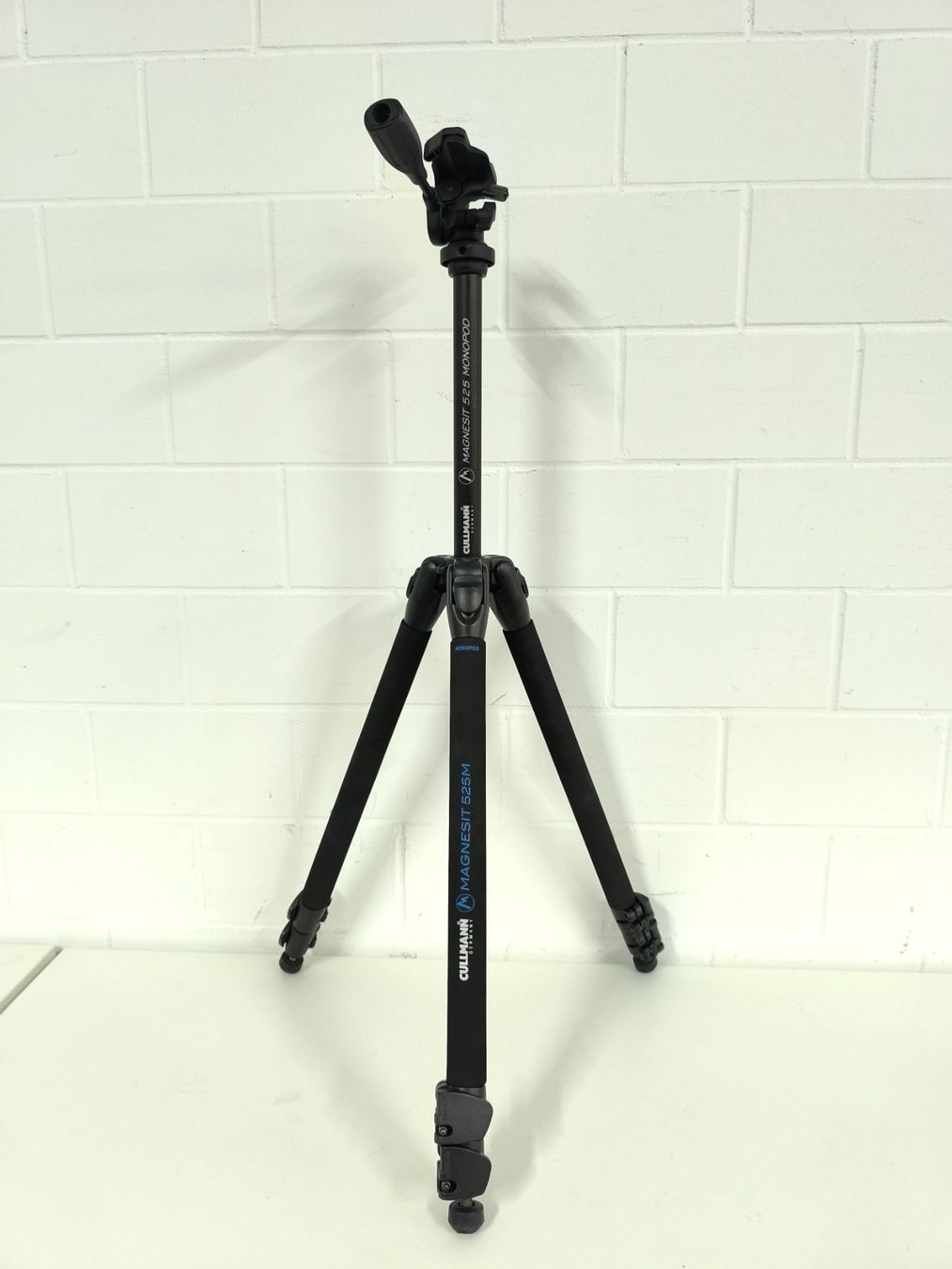 Trépieds & Accessoires: CULLMANN Magnesit 525M Stativ & Monopod – D'occasion à Rüti ZH par Restwert_Rueti_ZH