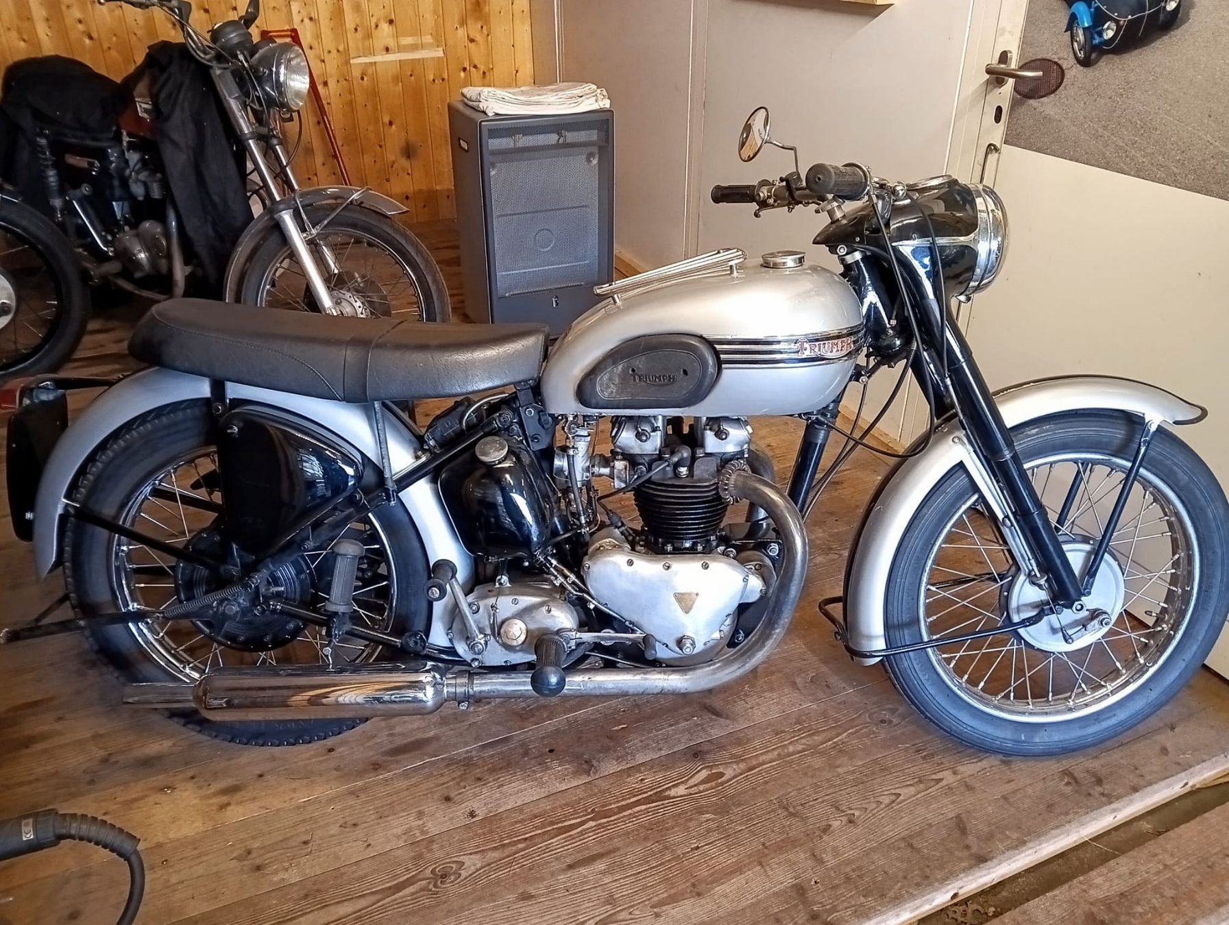 Triumph Strasse: Triumph Tiger 100 (T100) – Gebraucht aus Arni von JonnysRep