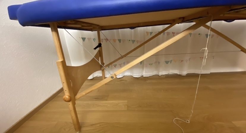 Lettini & sedie per cosmetici: Professionelle Massageliege von KlapTsu – Usato da Zürich venduto da Unique2400 2