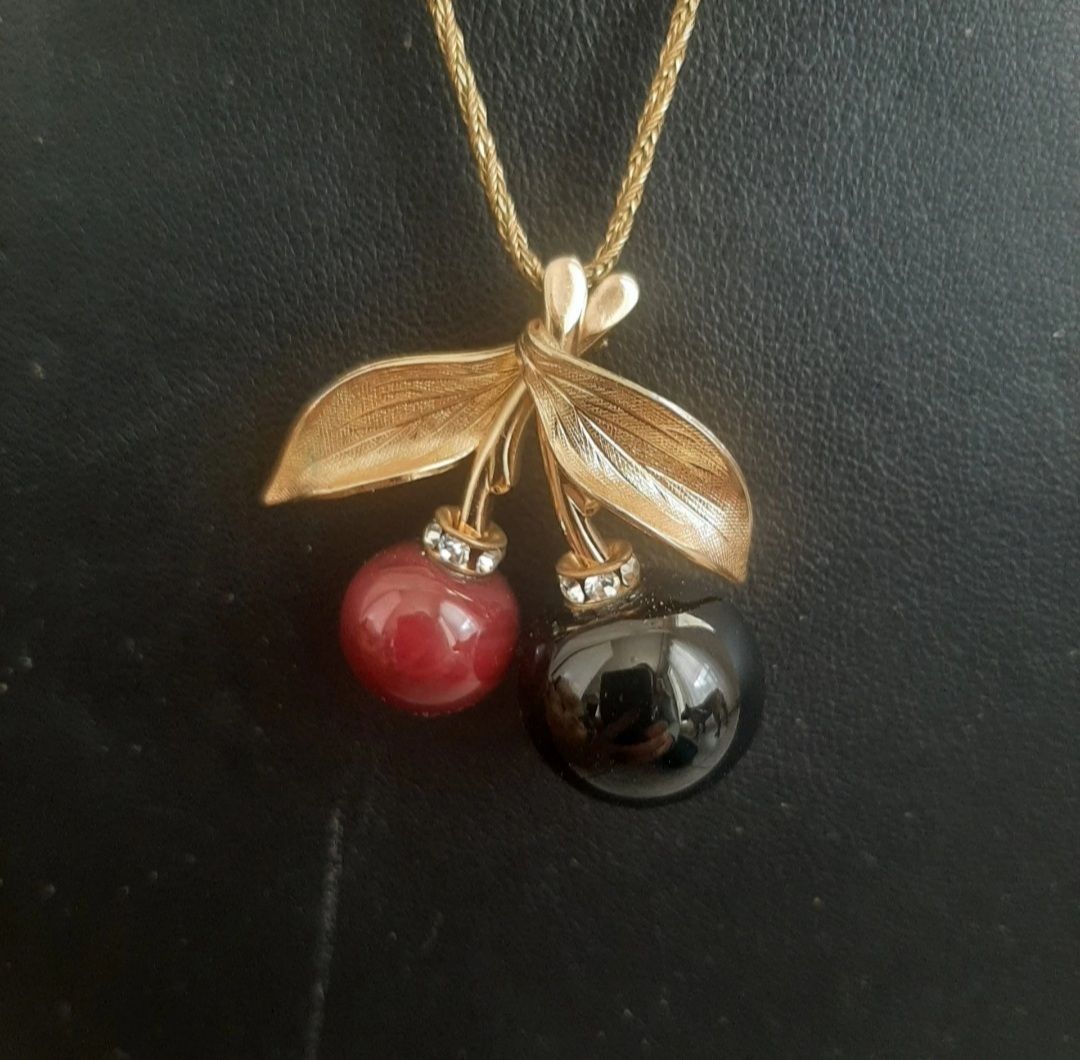 Dior Ketten: Collier cerises Christian Dior vintage – Gebraucht aus Chêne-Bourg von chsandra34 1
