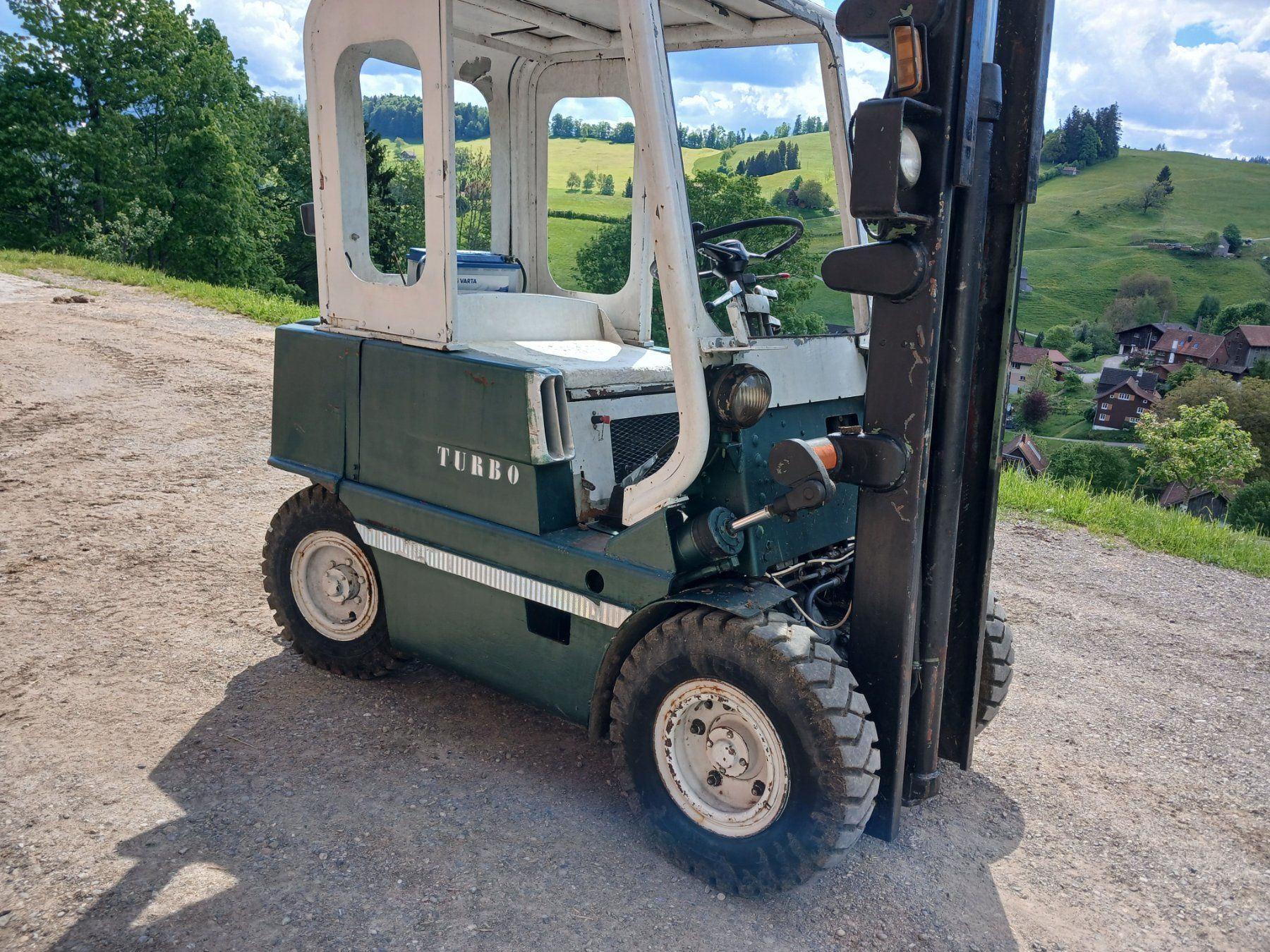 Clark Carrelli elevatori e a forche: Clark Gabelstapler – Usato da Krinau venduto da P.grob 3