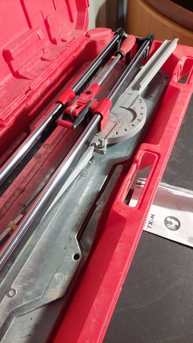 Tutti gli attrezzi: Profi Fliesenschneider Rubi TX 900 N-638 – Usato da Recherswil venduto da paulchen09 2