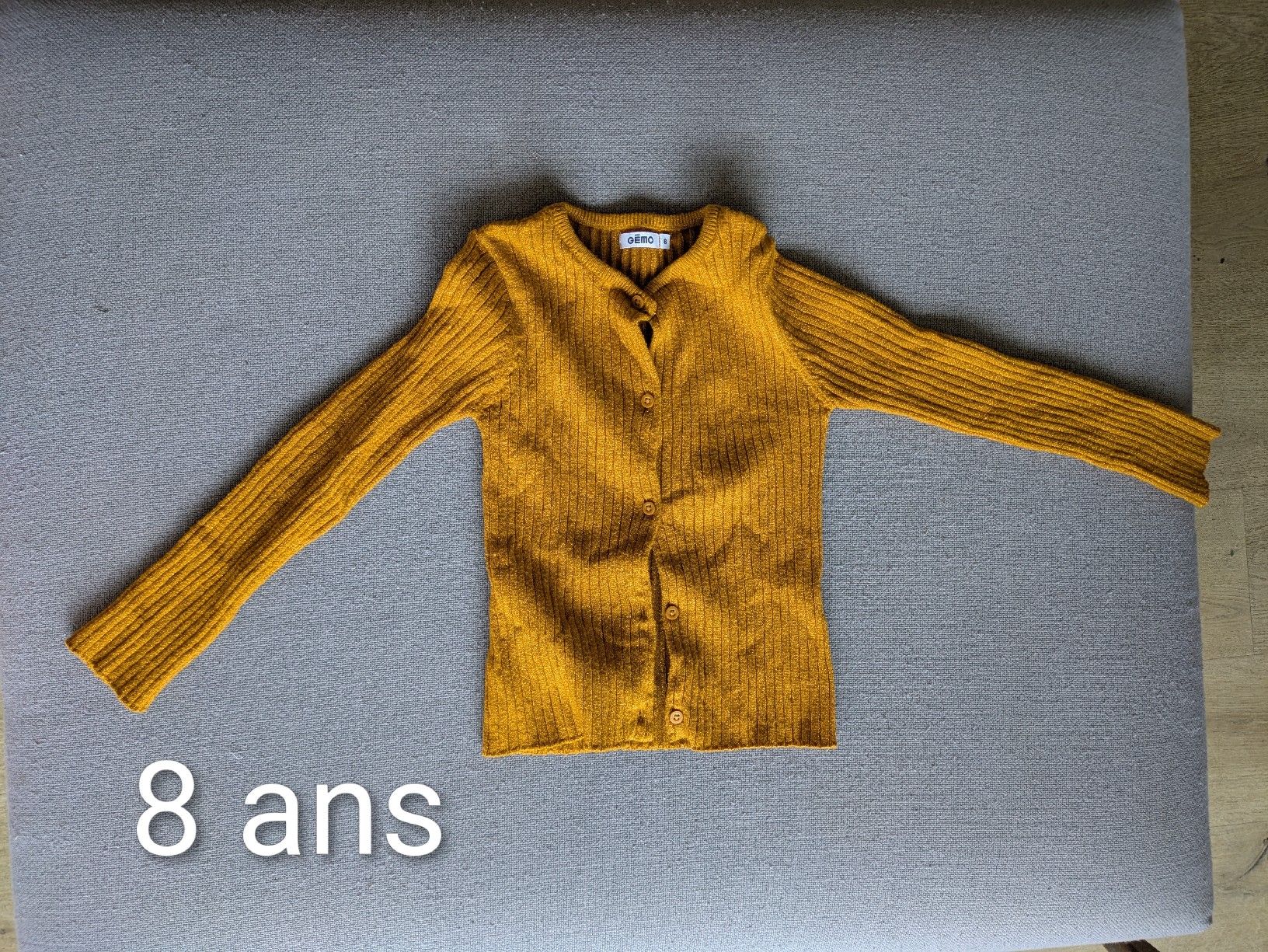 Lotti & Set di vestiti: Pull fille 7 - 8 ans – Usato da Pully venduto da FlorWoll 2