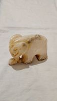 Elefant Figur geschnitzt / heller Alabaster / Calcit