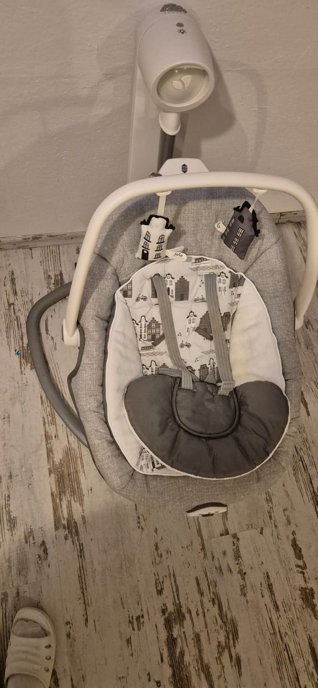 Joie Autre balançoires de jardin: Joie Babyschaukel Grau gebraucht – D'occasion à Zuben par nen_jdw8 1