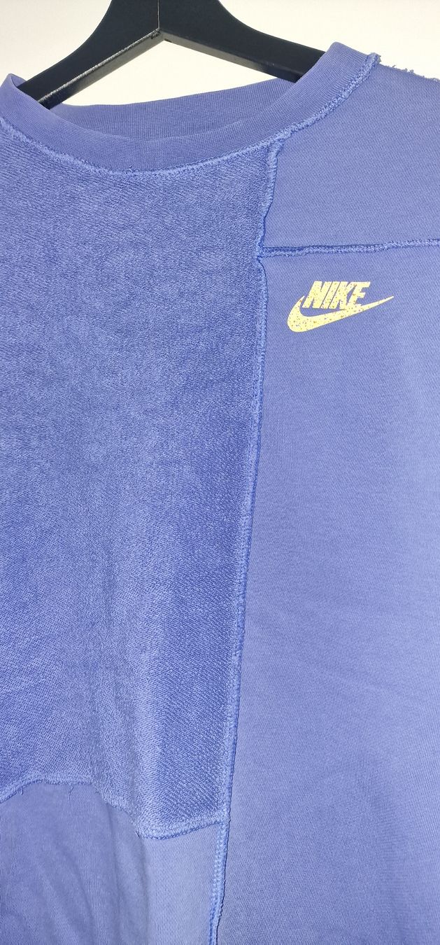 Nike Pullover & Sweatshirts: Nike Vintage Patchwork Crewneck Pullover, Grösse XS oversize – Gebraucht aus Affeltrangen von Szafaoli 1
