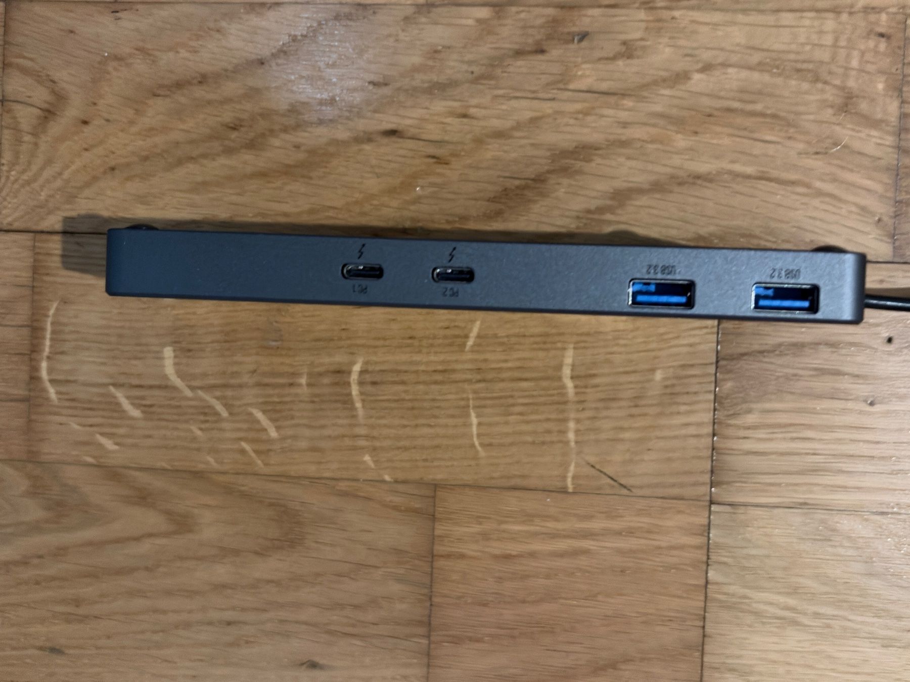 Laufwerke & Adapter: Thunderbolt 4 KVM Switch – Gebraucht aus Bülach von travellinglight 2