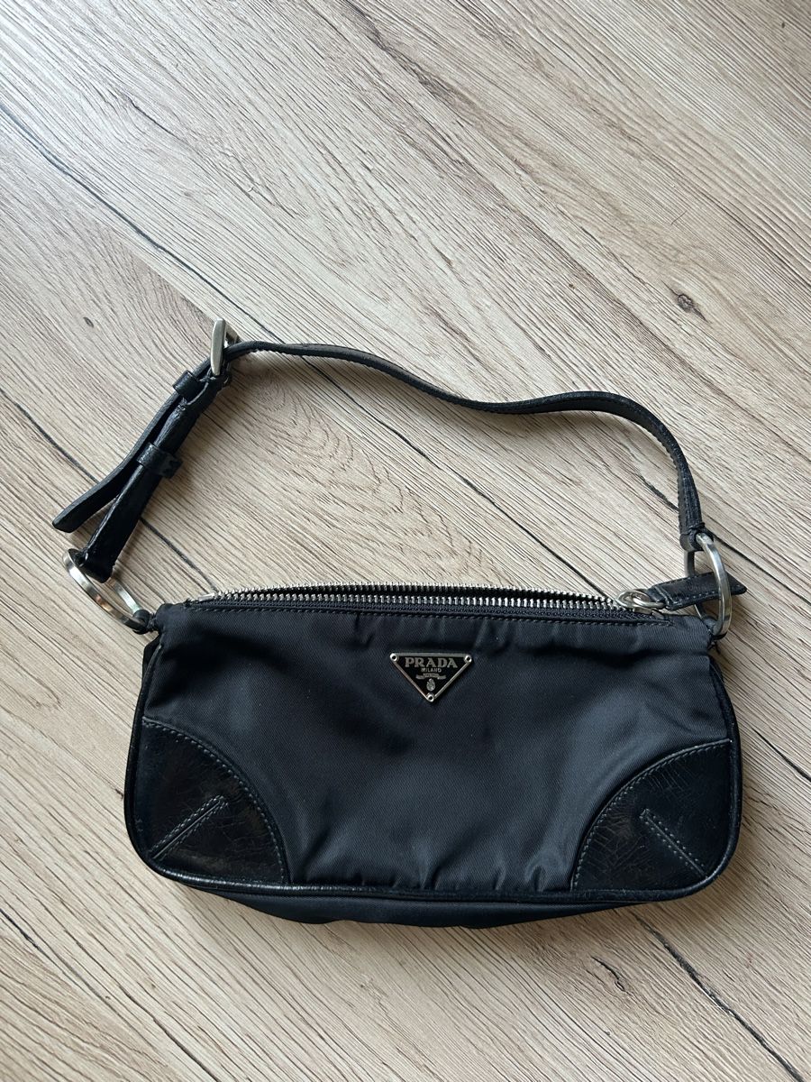 Prada Borse da donna: Prada re editino vintage – Usato da Lugano venduto da jes_72vl