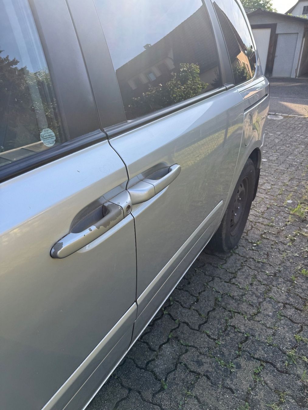 Kia Autos: KIA Carnival – D'occasion à Gränichen par Mtrudi 2