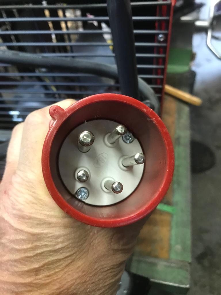 Radiateurs: Elektroheizer – D'occasion à Pfäffikon SZ par Lampi_Adri 3