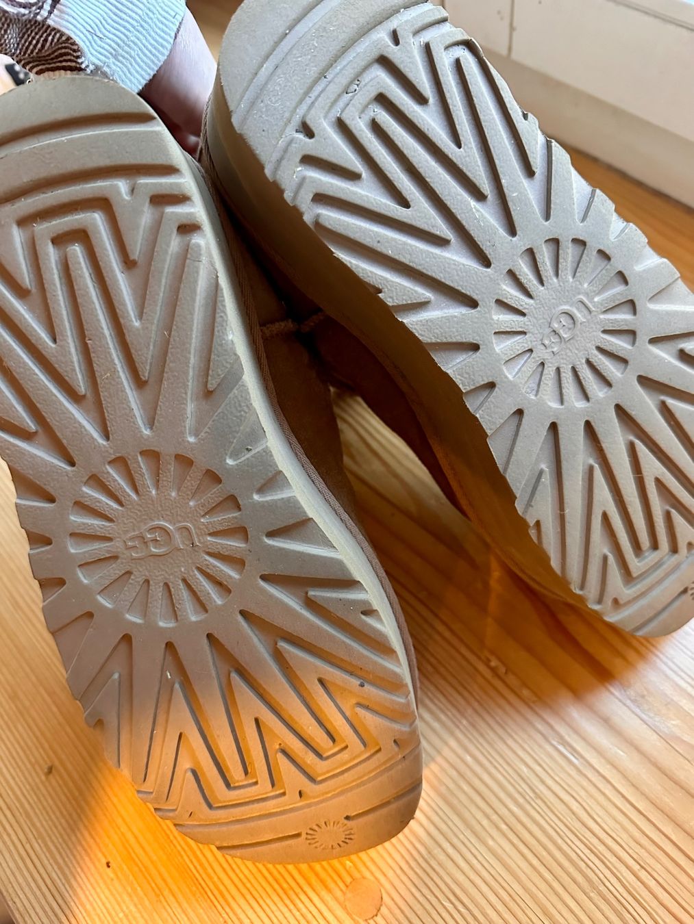 Ugg Scarpe da donna: UGG Platform - Grösse 39 – Usato da Rorbas venduto da ComfySofa 3