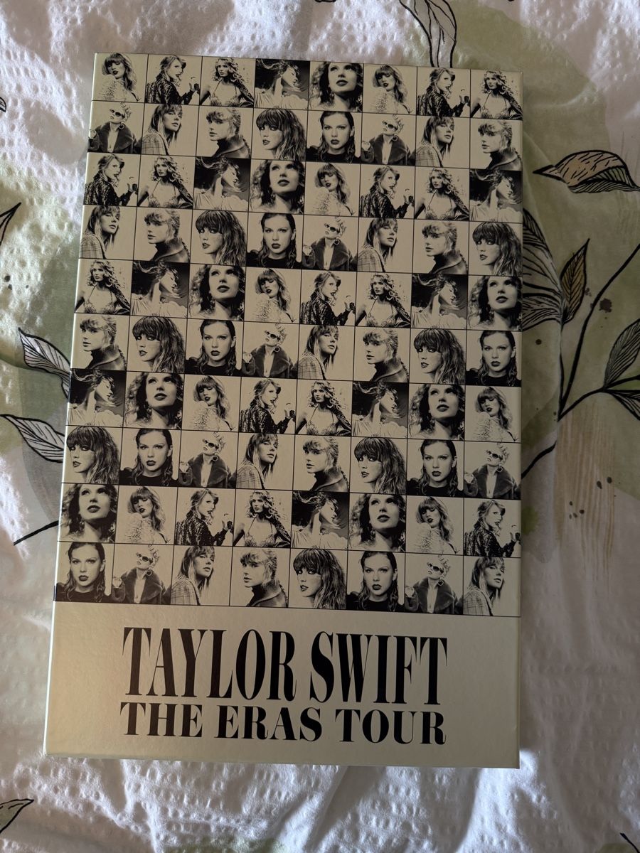 Carte collezionabili: Taylor Swift Eras Tour VIP Package – Nuovo (secondo la descrizione) da Amriswil venduto da tar_chc5 6