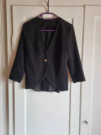 Blazer mit Schleife auf dem Rücken