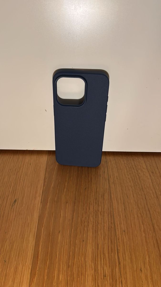 Cover & Protezioni schermo: IPhone 16 Pro Hülle - Dunkelblau – Nuovo (secondo la descrizione) da Grosshöchstetten venduto da and_vb2z 2