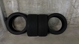 Continental Winterreifen 285/40 R22 + 315/35 R22