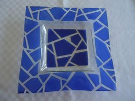 Früchteschale aus Glas in versch. Blau-Tönen