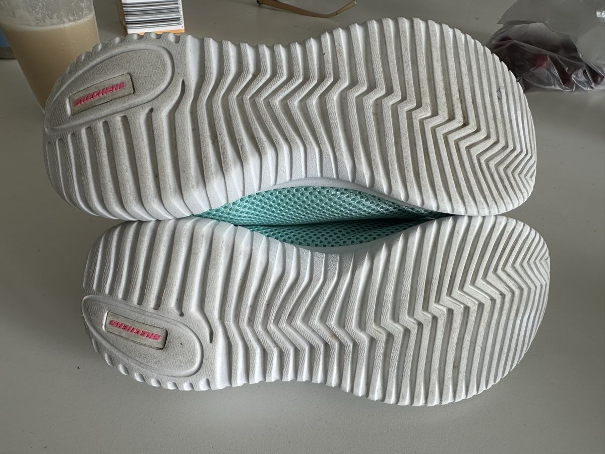 Skechers Scarpe per ragazze: Skechers Turnschuhe Grösse 32 – Usato da Busswil venduto da billib 2