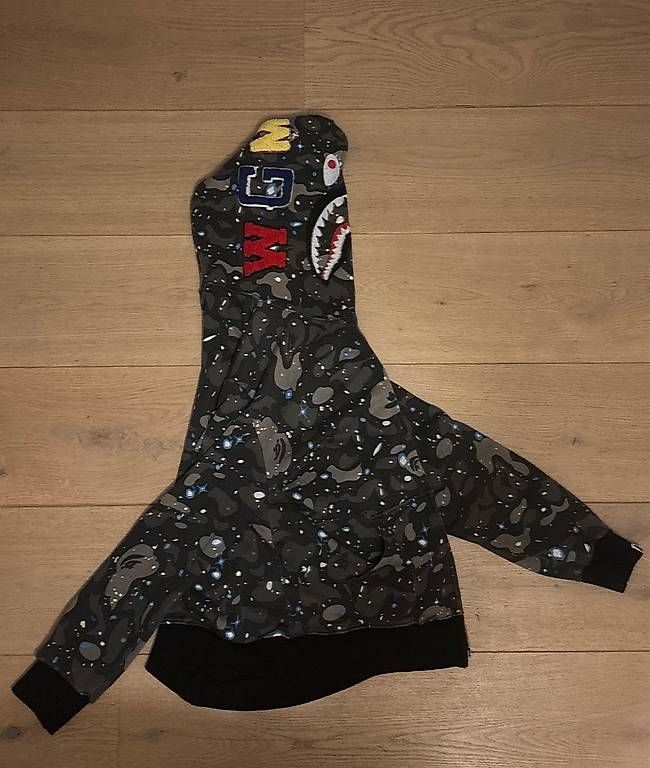 Maglioni & Felpe: Bape shark – Usato da Neuchâtel venduto da eli_kz9z