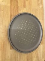 Pizzablech rund perforiert Ø ca. 30 cm Antihaft