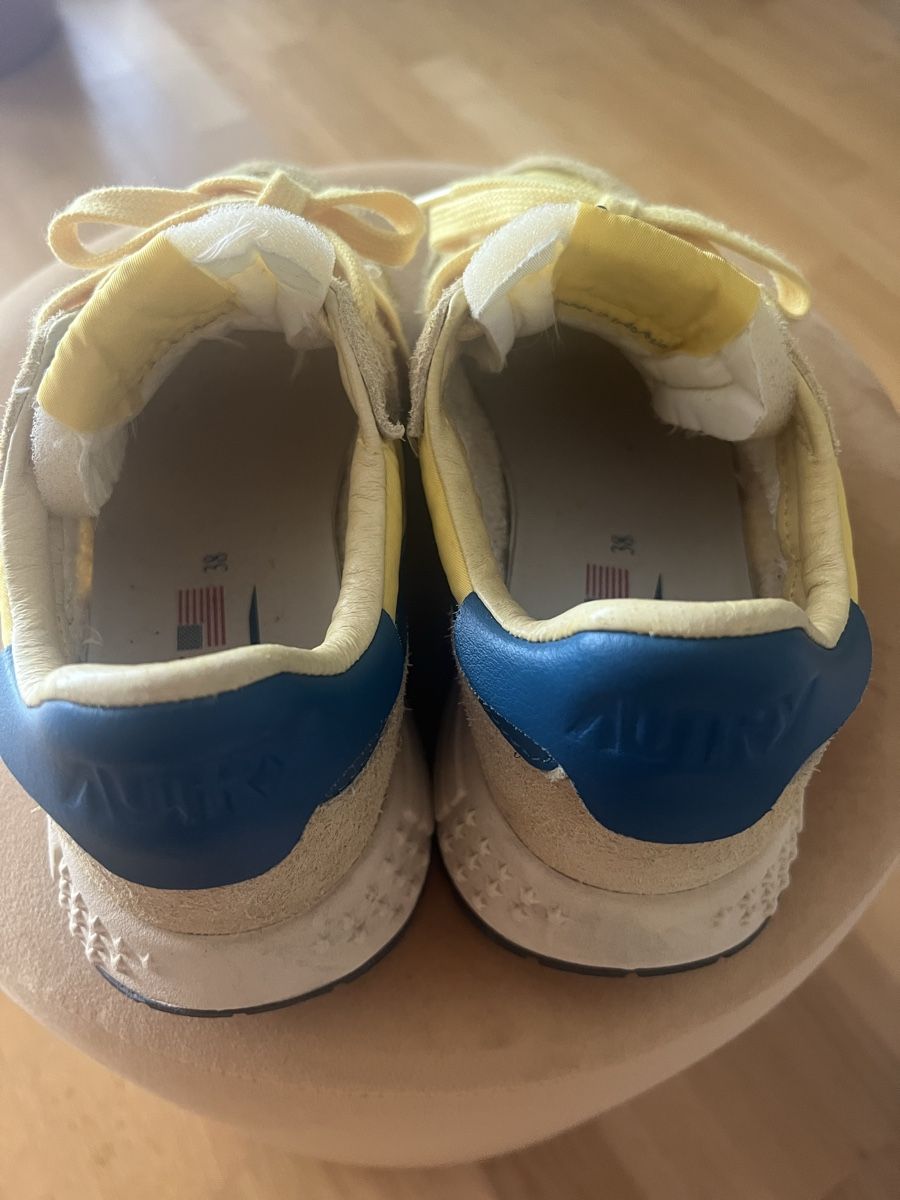 Autry Herrenschuhe: Autry Reelwind Sneaker, Gelb/Blau, Grösse 38 – Neu (gemäss Beschreibung) aus Sisseln AG von L.A.88 1