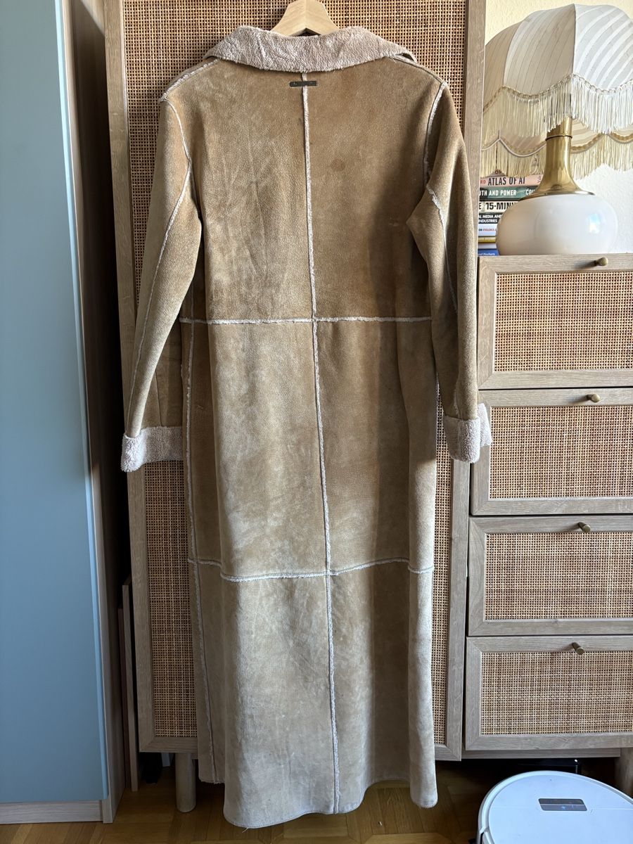 Guess Mäntel: Long GUESS winter coat in leather, size S. – Gebraucht aus Zürich von Marianavalente 3