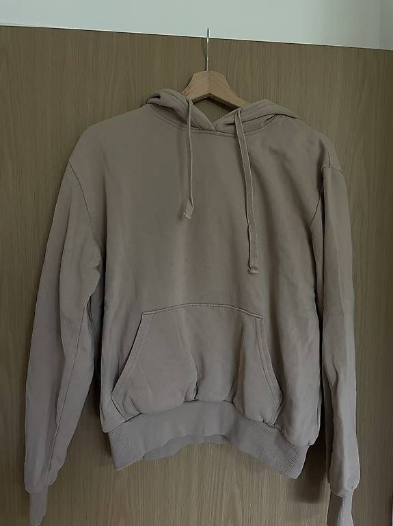 Maglioni & Felpe: Beiger Hoodie – Usato da Zürich venduto da mar_5gpw