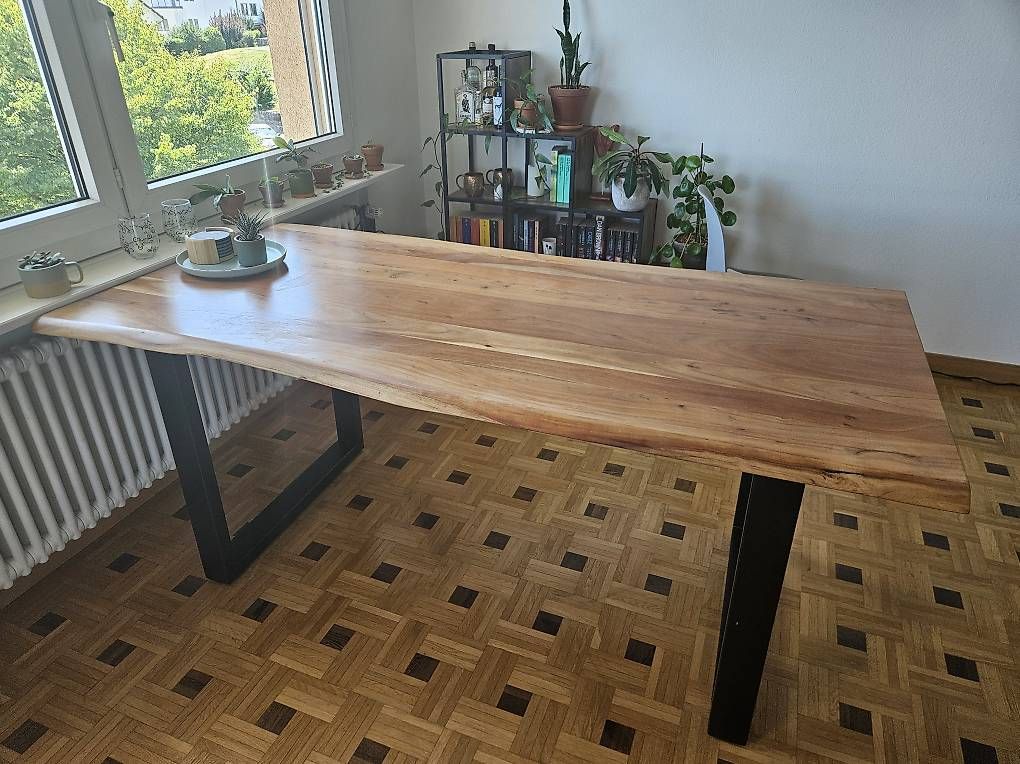 Tables: Massivholz Esstisch 180 cm – D'occasion à Rüschlikon par vii_ndd9