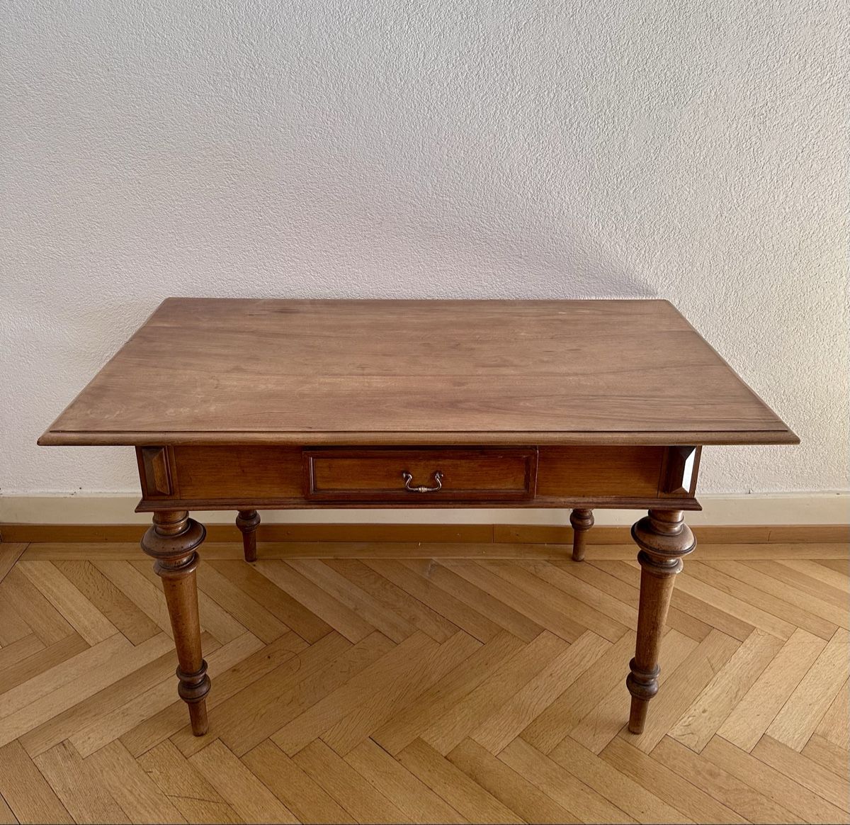 Bureaux: Holztisch Arbeitsplatz mit Schublade – D'occasion à Fribourg par Arinya3
