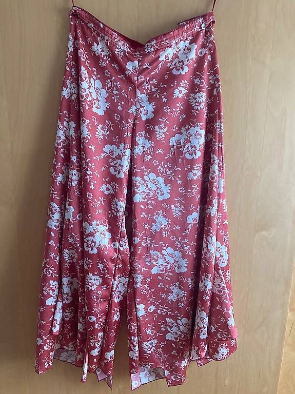 Girbaud Pantaloni: MARITHE+FRANCOIS GIRBAUD Hosen weit Gr.36 – Usato da Oftringen venduto da Odessa65