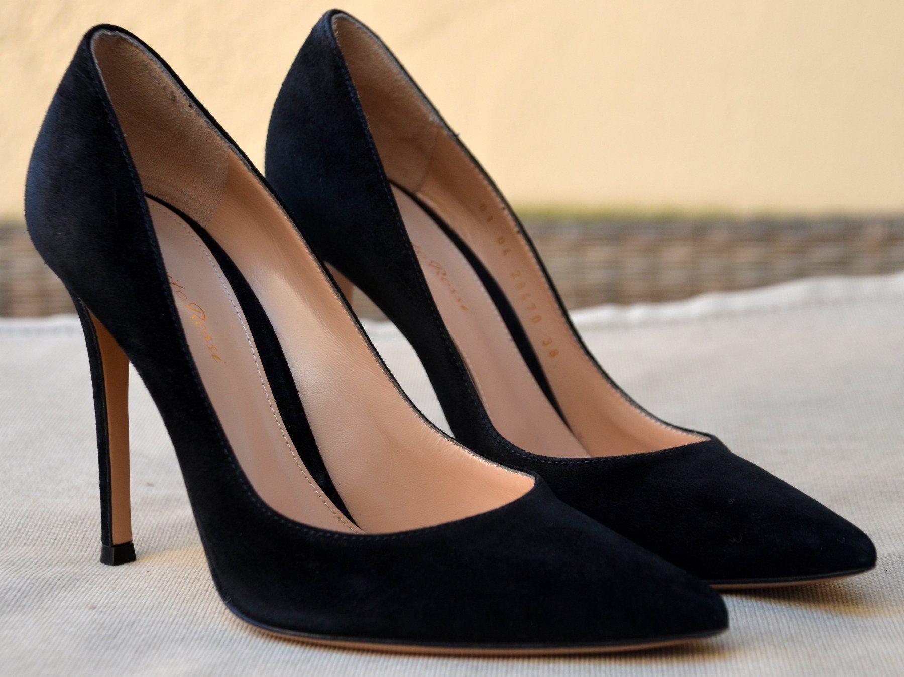 Gianvito Rossi Scarpe da donna: Gianvito Rossi Pumps .38 – Usato da Collonges venduto da arashee 3