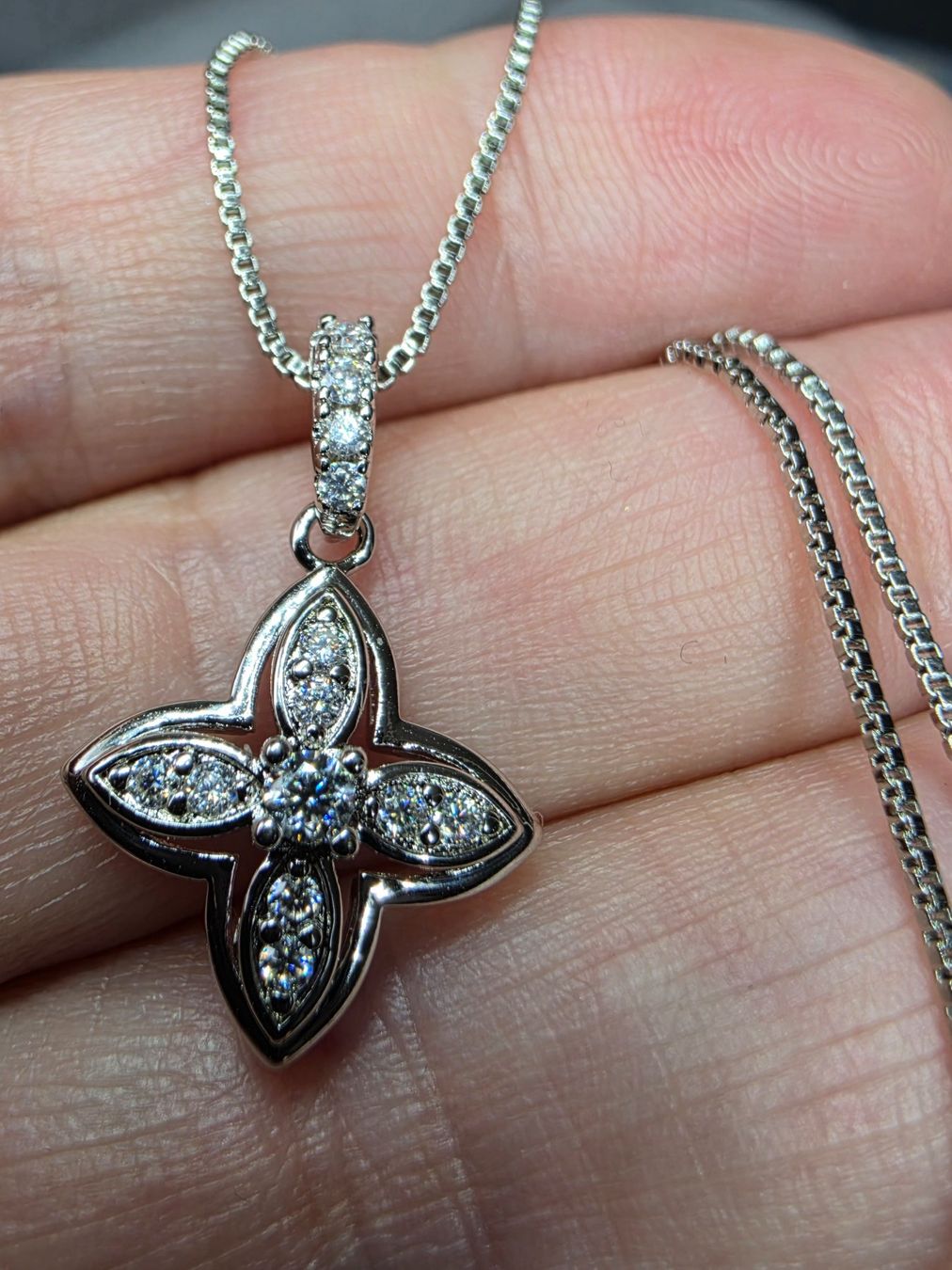 Catenine: Collier avec diamants de moissanite certifié GRA – Nuovo e nell'imballaggio originale da Reconvilier venduto da Tsma67 1