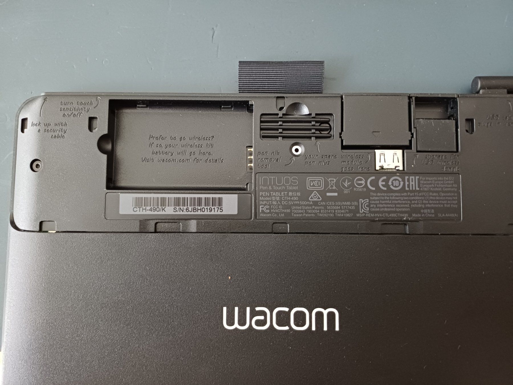 Wacom Tablet PC: Wacom Intuos CTH-40 Grafiktablet mit Stift – Gebraucht aus Zürich von Atad 1