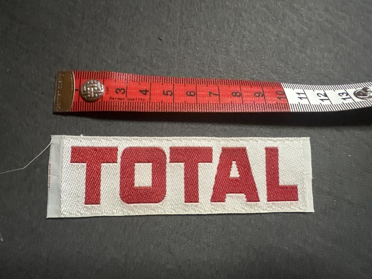 Toppe: Aufnäher Patch TOTAL – Usato da Deitingen venduto da Himhip