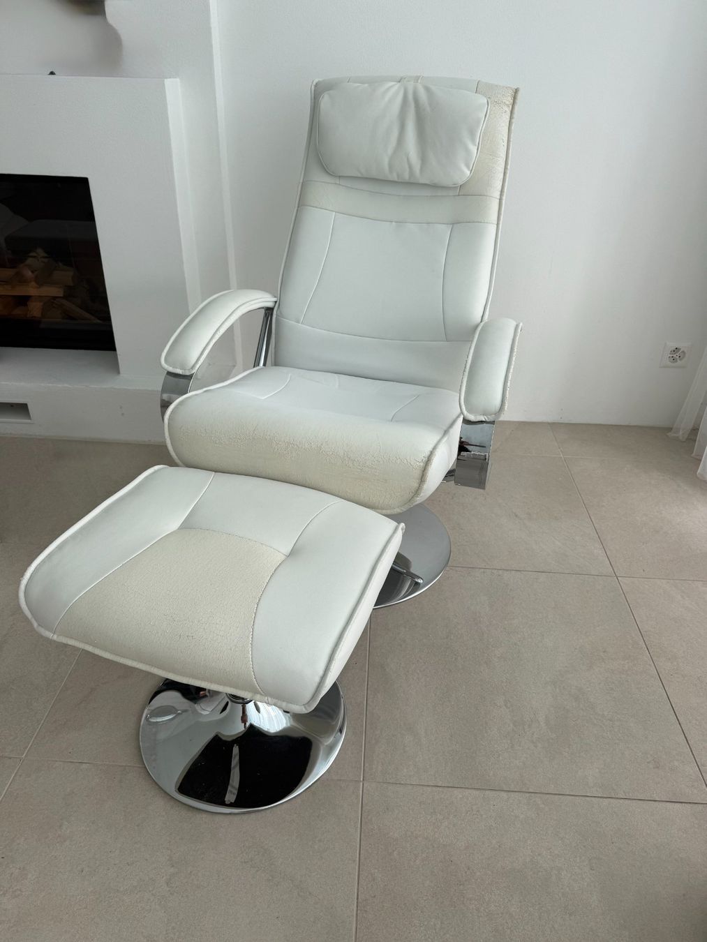 Poltrone: Sessel mit Hocker weiss Lederoptik gebraucht – Usato da Spiez venduto da danfi 5