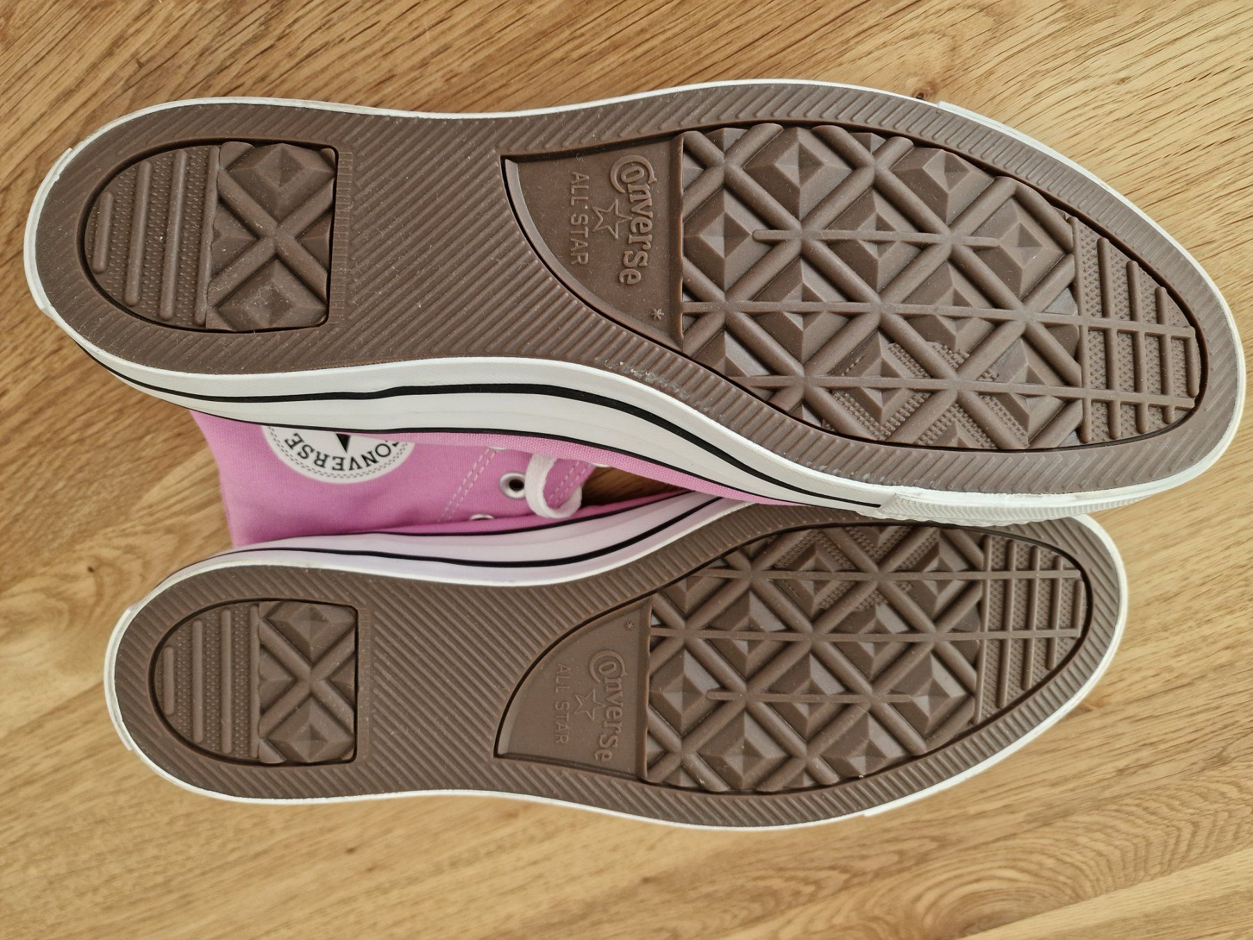 Converse Herrenschuhe: Converse All Star - Gr. 45 - rosa – Neu (gemäss Beschreibung) aus Häggenschwil von Zweitwert 1