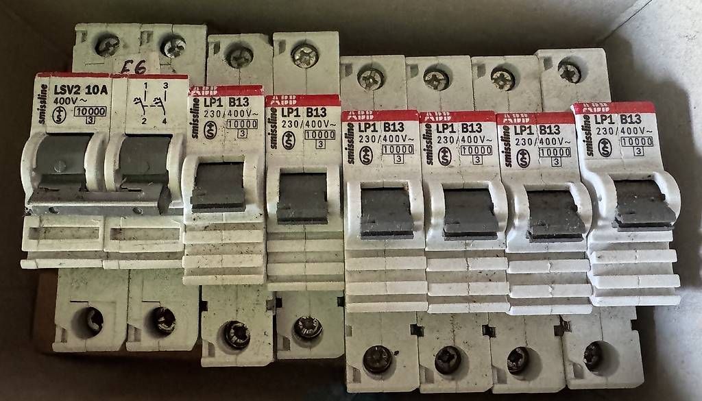Alimentazione elettrica: Matériel électrique divers – Usato da Lentigny venduto da EcuProd1