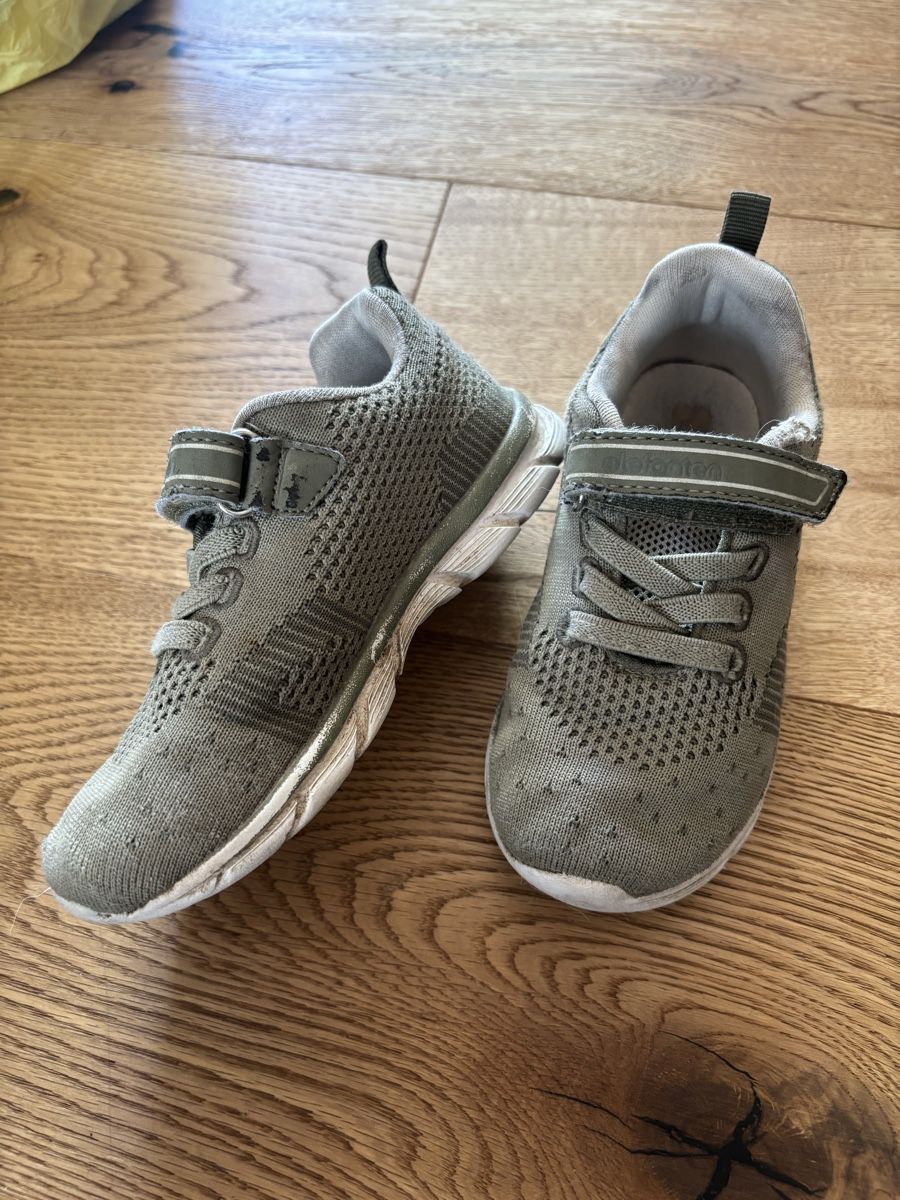 Scarpe per ragazzi: Kinderschuhe, Grösse 25 – Usato da Egnach venduto da Tiina_ 2