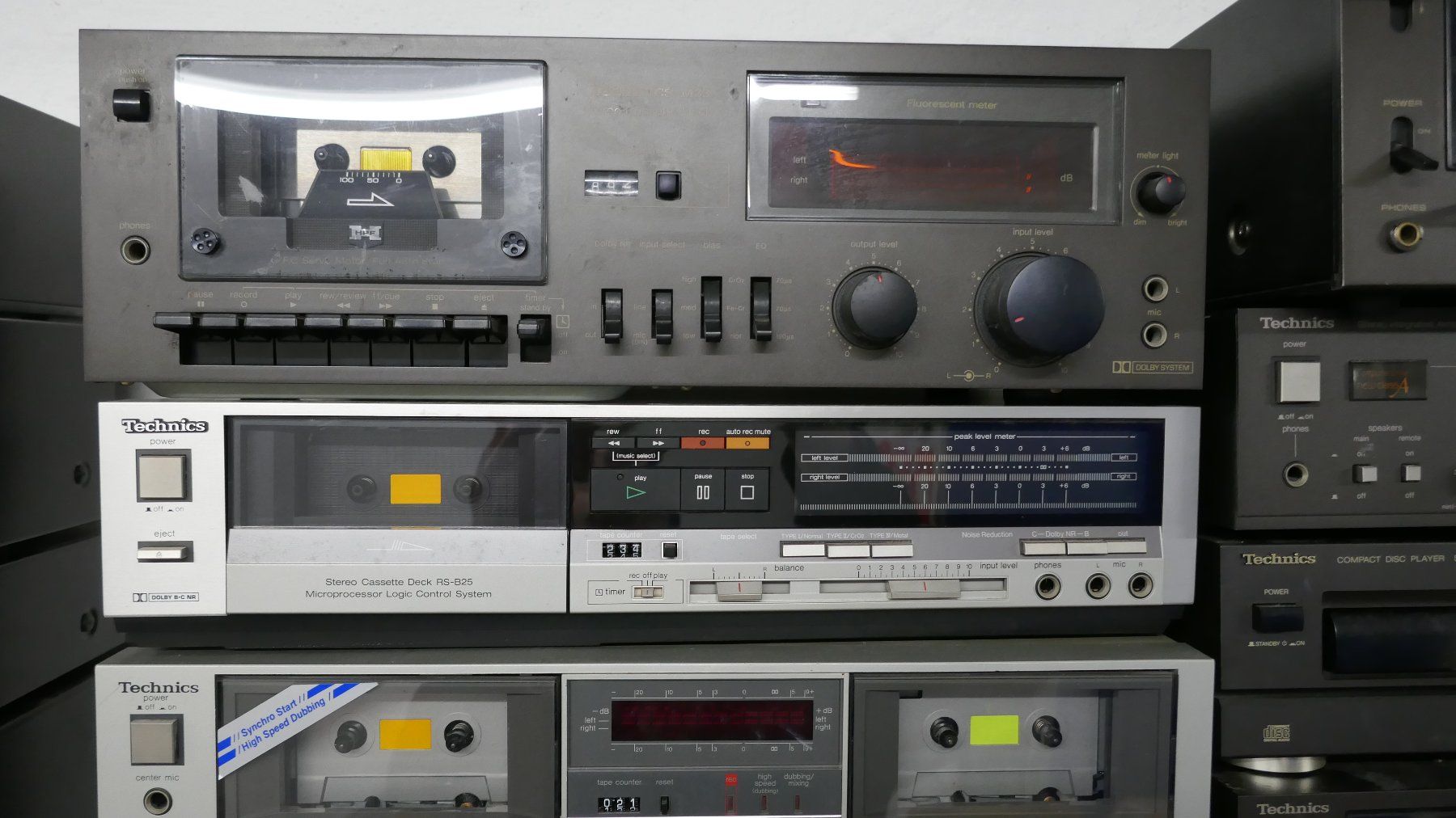 Technics Amplificatori: Riesiges Konvolut an Technics Hifi-Komponenten – Usato da Wenslingen venduto da FairlightCMI 8