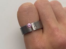 XENOX Edelstahl Ring mit Rosa Zirconia
