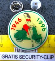 VESPA MIT SEXY PIN-UP GIRL 1946-1996 PIN GROSSS SECURITYCLIP