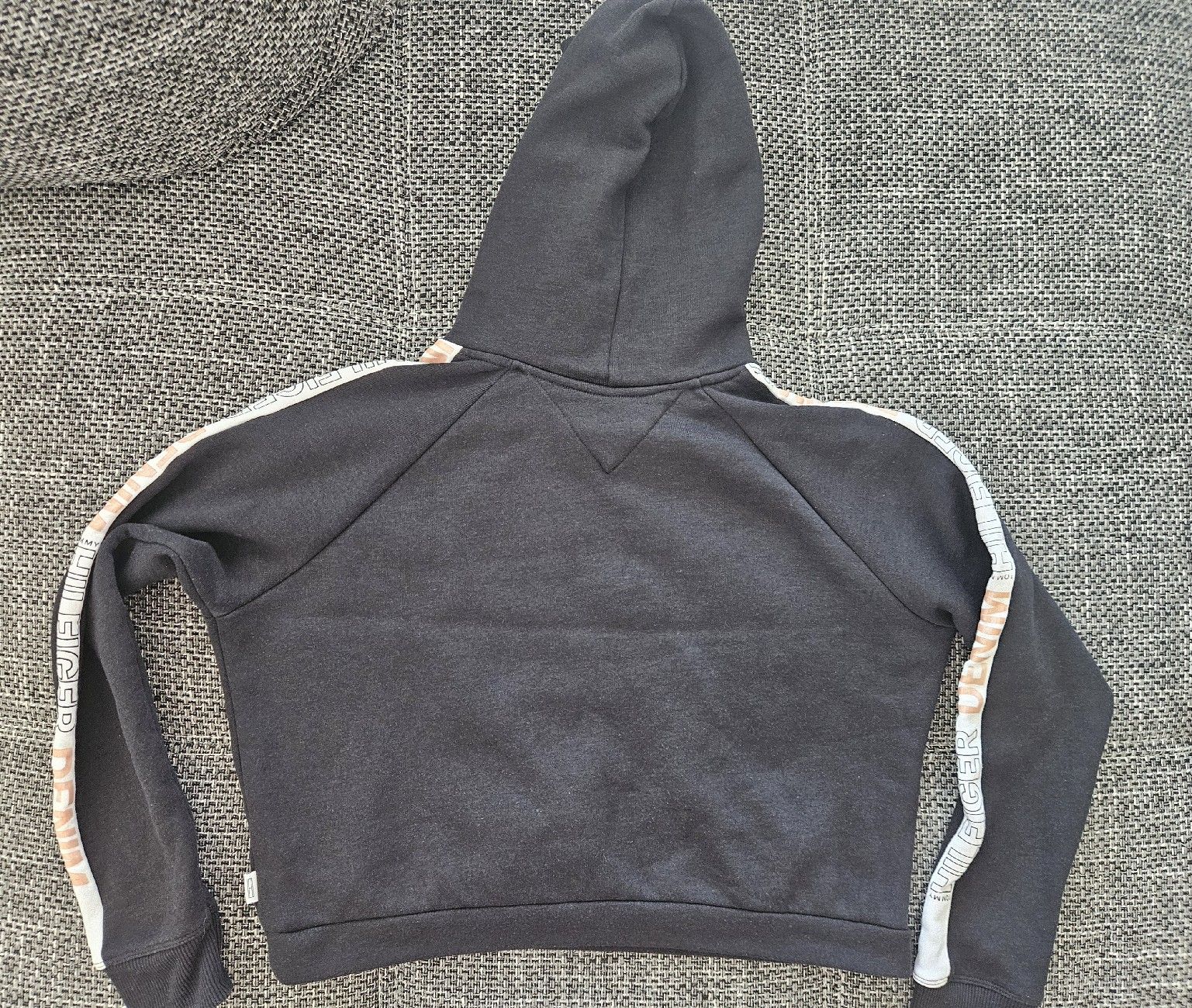 Tommy Hilfiger Pulls & Sweat-shirts: Tommy Hilfiger Denim Pullover mit Kaputze Gr.L – D'occasion à Muri AG par Corina99 2
