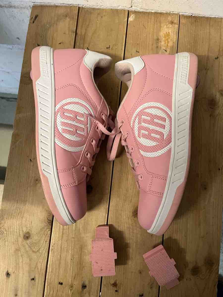 Pattini in linea & Pattini a rotelle: Breezy Rollers Sneaker Mädchen Rosa Grösse 38 – Usato da Siebnen venduto da Handorganist 1