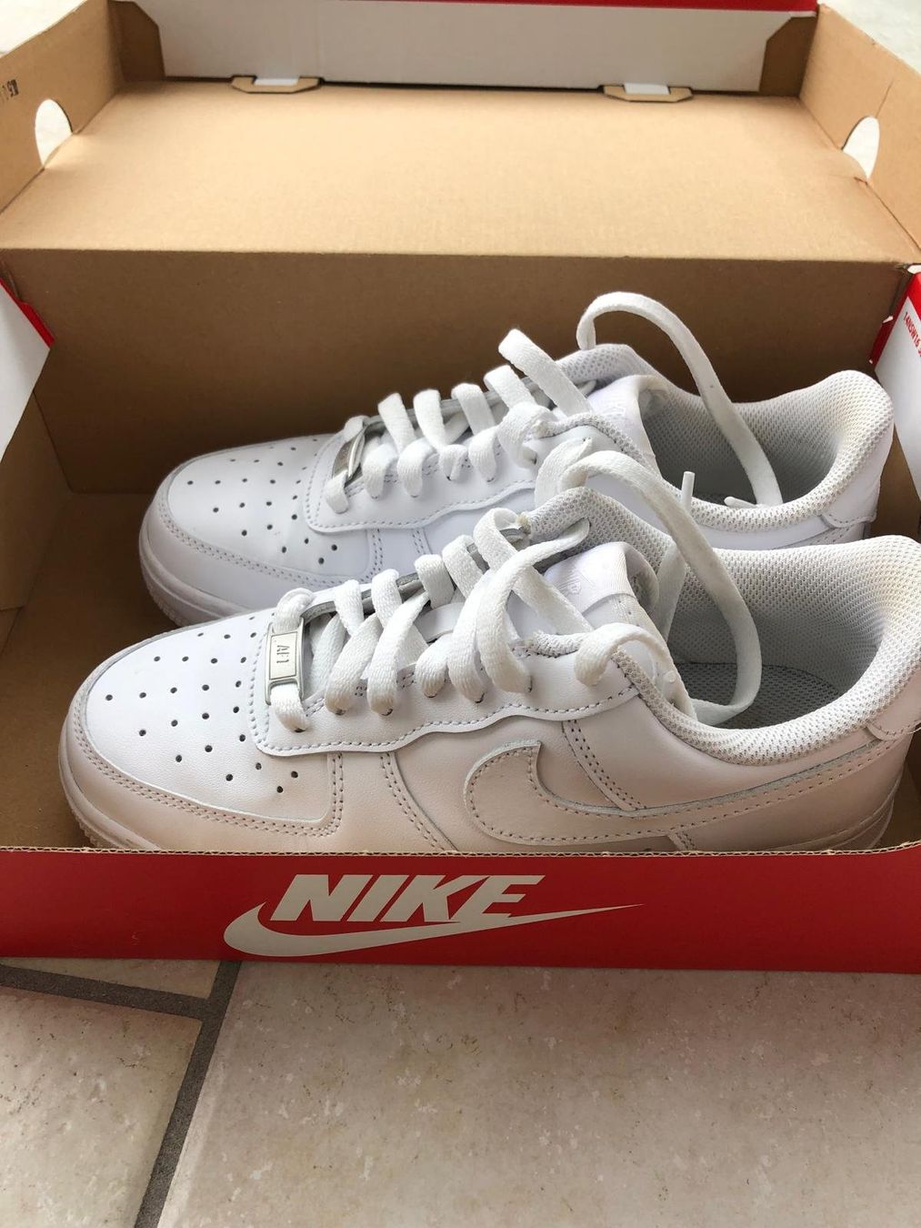 Nike Damenschuhe: Nike Air Force 1 Weiss 38 – Neu (gemäss Beschreibung) aus Spreitenbach von Webtempel 3