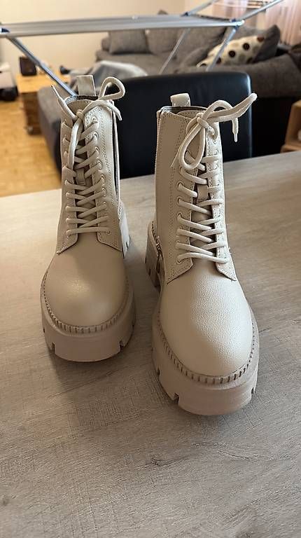 Tamaris Scarpe da donna: Boots Tamaris – Nuovo (secondo la descrizione) da Muttenz venduto da kim_6vx8 1