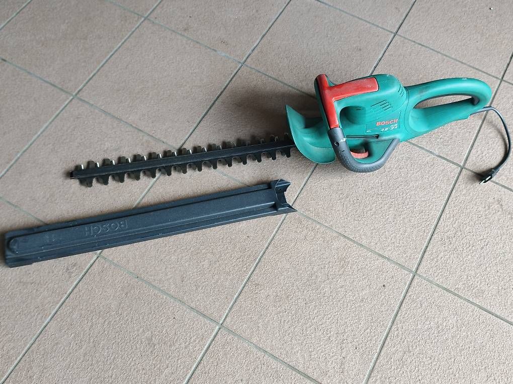 Tutti gli attrezzi: Taglia siepe bosch  – Usato da Curio venduto da Philo78