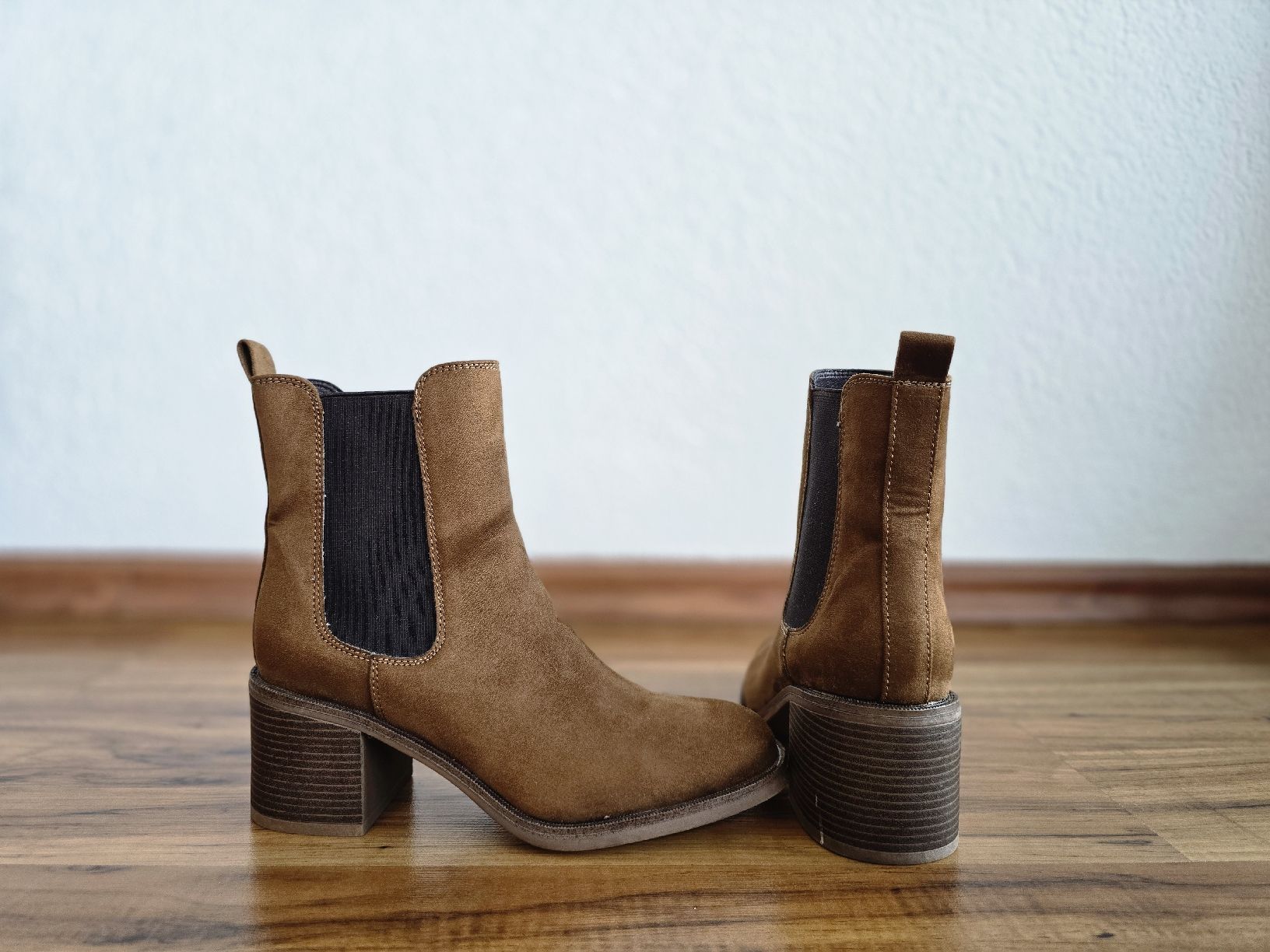 Scarpe da donna: Chelsea Boots Gr. 37 – Usato da Leissigen venduto da No-Da